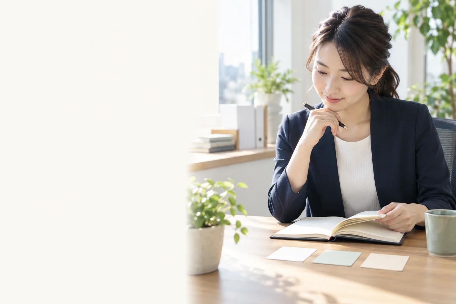 仕事の目標設定が思いつかないとき|一週間の業務メモから評価シートの完成文への主題を描いた独自の編集イラスト。