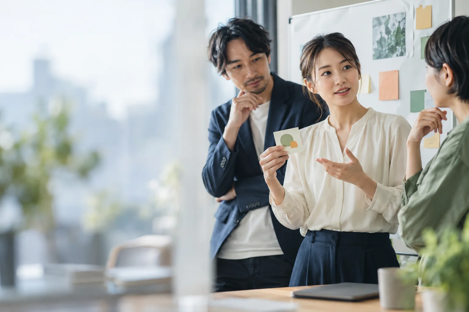 KPTが思いつかないときの10問｜出来事からKeep・Problem・Tryを作る記入例の主題を描いた独自の編集イラスト。